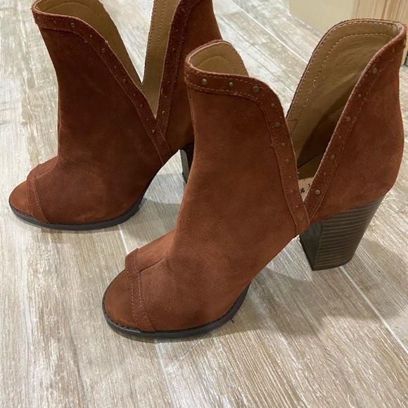 Lucky Brand (never worn) brown suede open toe bootie size 8 - Picture 3 of 13